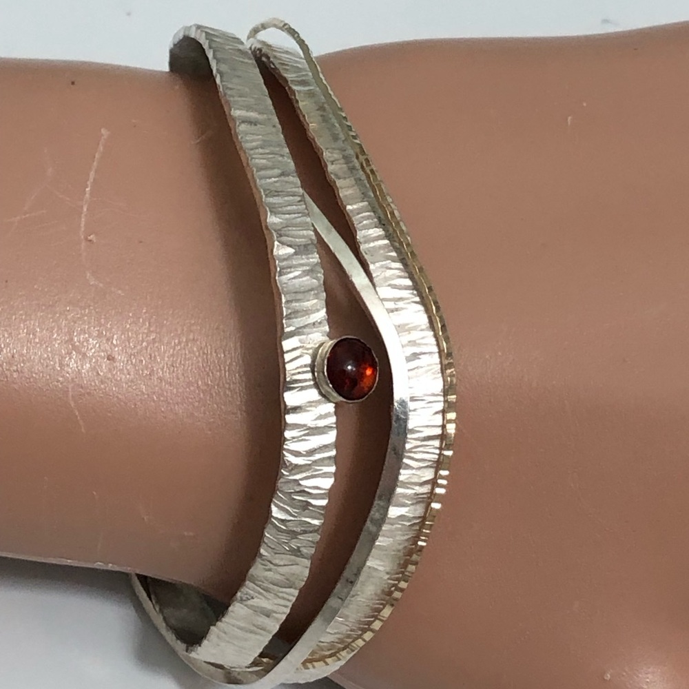 Vtg sterling silver Two Tone cuff bracelet women 28g - Picture 13 of 15